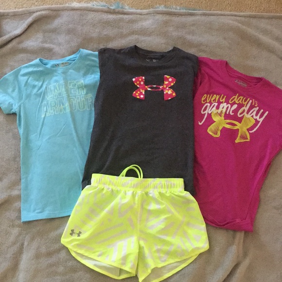 Under Armour Other - Girls-Under Armour Shirts & Shorts Size M